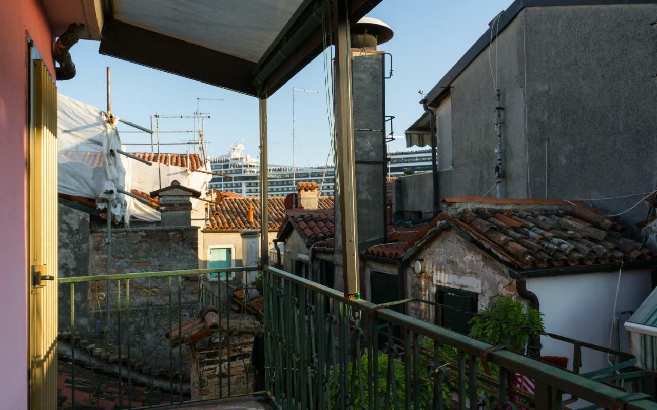 Venetian Roof View Veneza Exterior foto